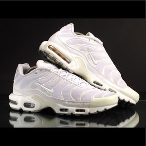 NIKE Mens 11.5 Air max Plus Shoes 604133-139 White Sneaker tn+.